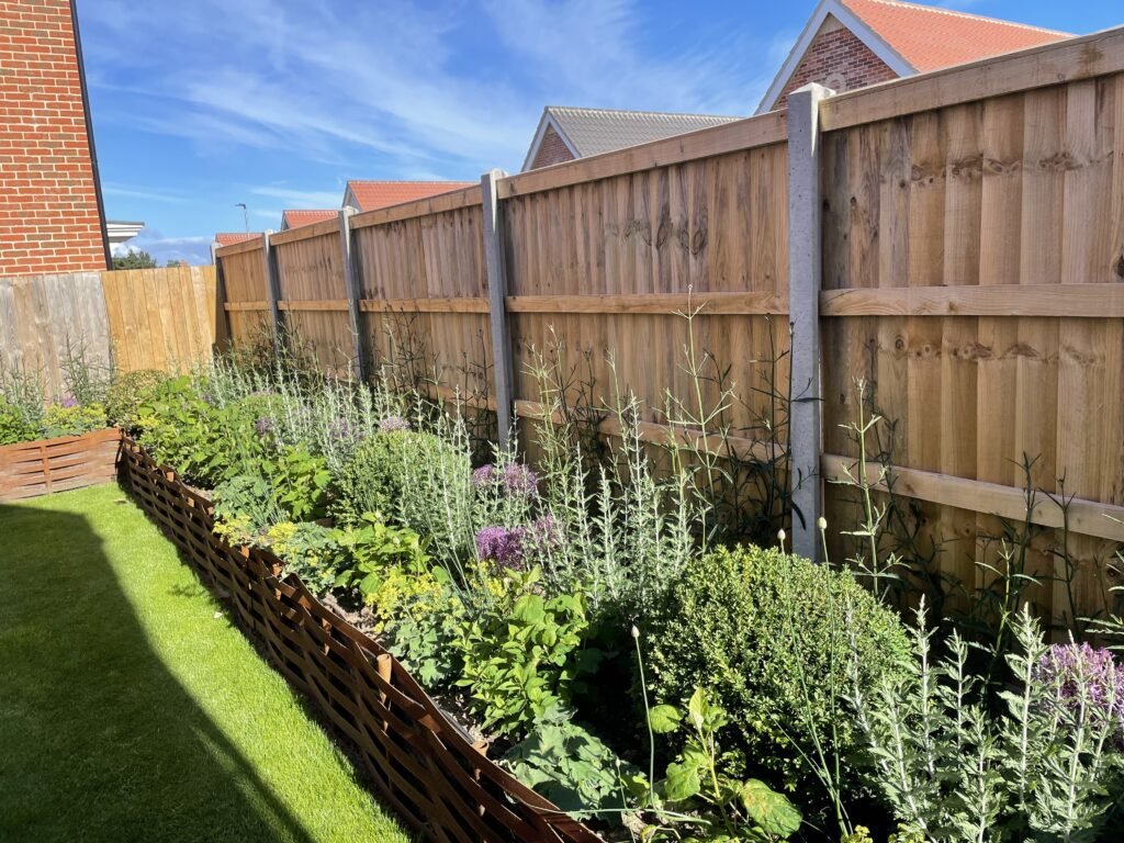 Pennington Gardens - Services - Fencing